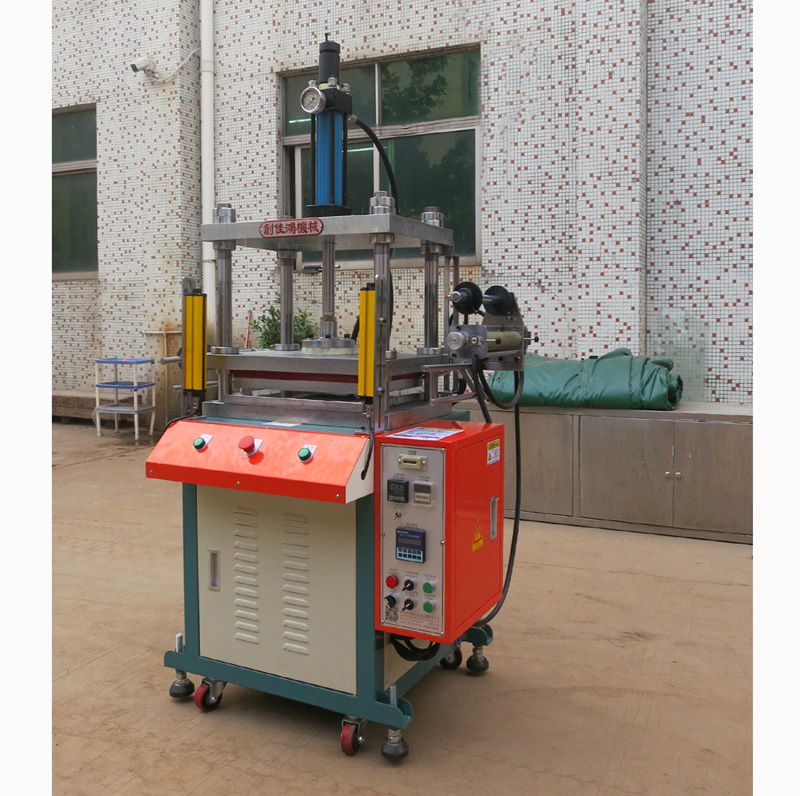 四柱油壓燙金機(jī)