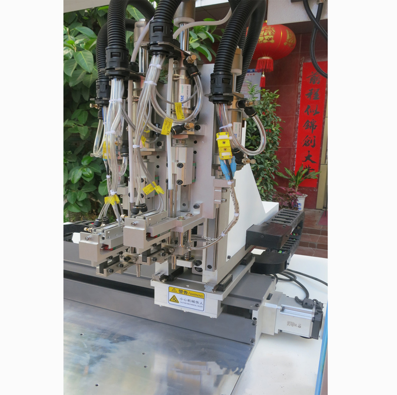 全自動(dòng)螺母埋植機(jī)